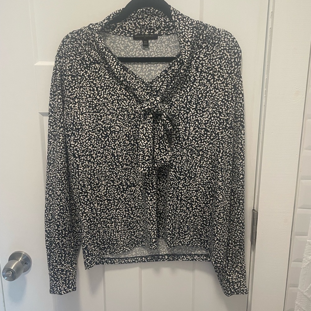 Banana Republic Black and White Printed Tie-Neck Blouse